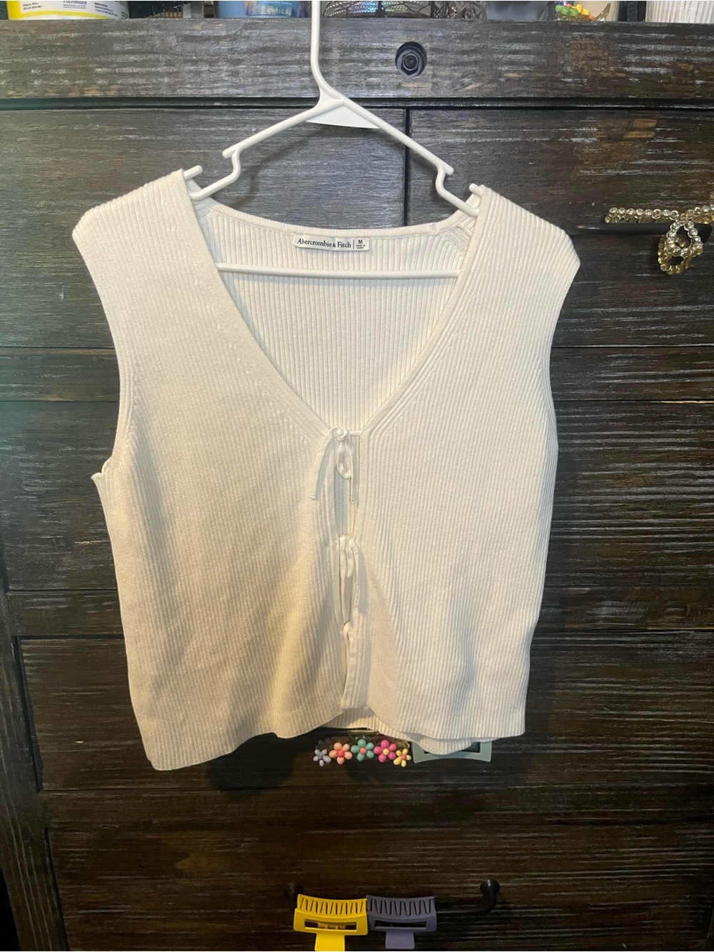 Abercrombie & Fitch Cream Ribbed Tie-Front Tank Top - Picture 2 of 3